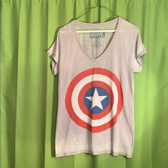 Captain America V-Neck T-shirt - Picture 1 of 2